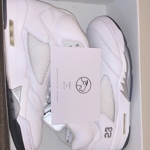 Jordan 5 Retro Metallic White - Picture 1 of 7